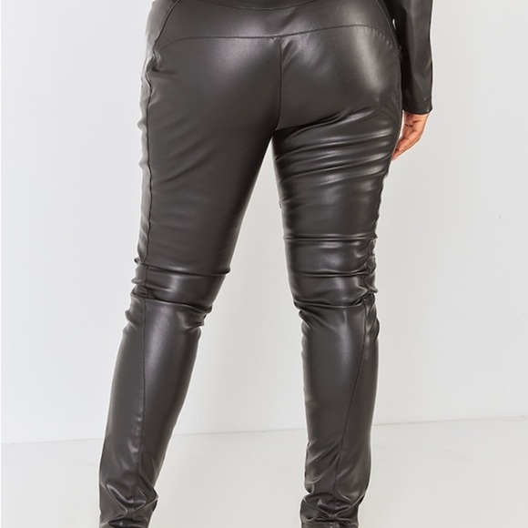 Shape Black Faux Leather Zip Detail Panel Skinny Pants by Pretty Little Thing - Picture 2 of 5